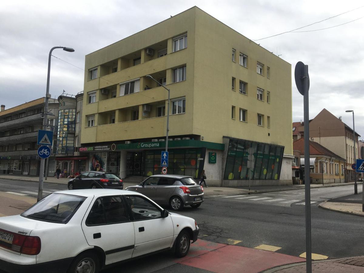 Central Apartment Zalaegerszeg Exterior photo